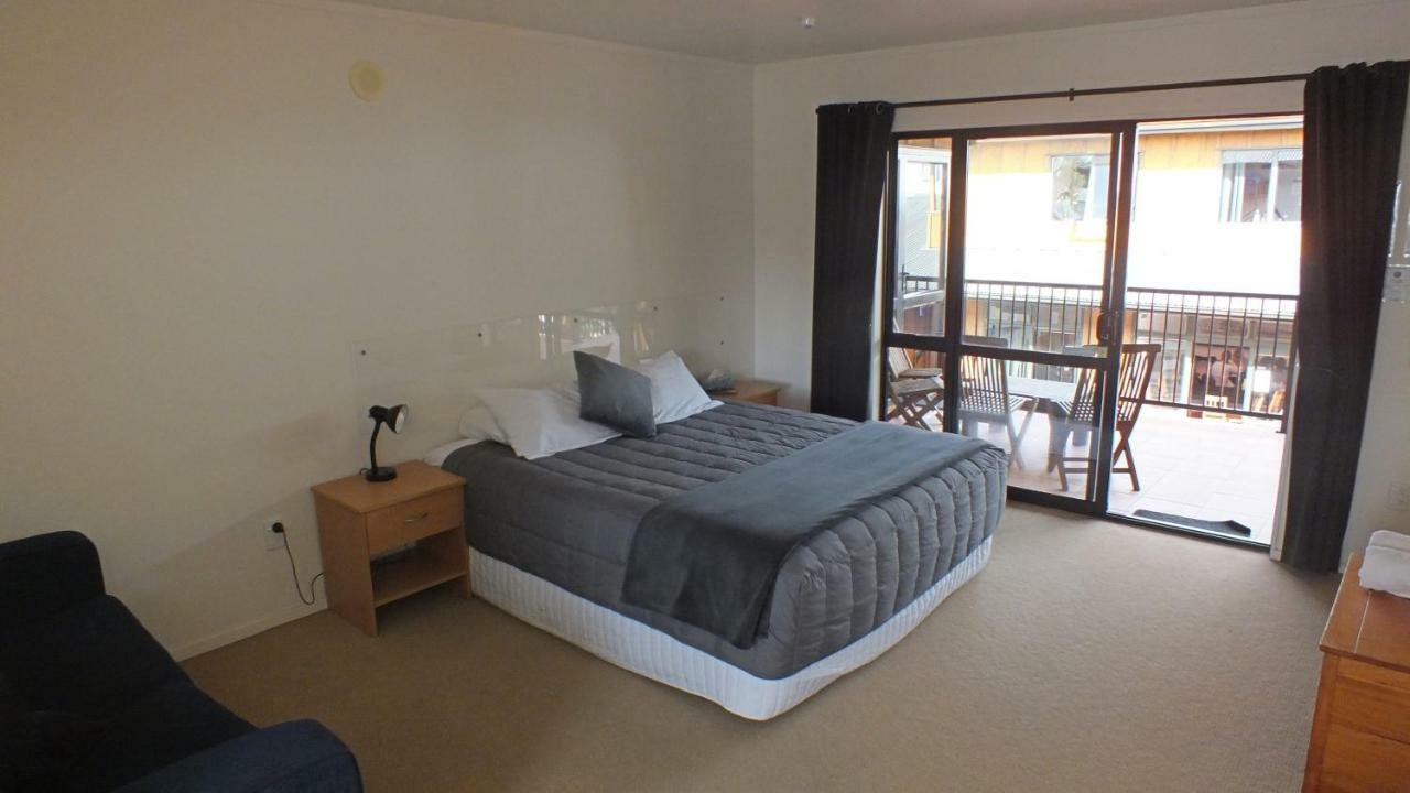 Bay Adventurer Backpackers & Apartments Paihia Exterior photo